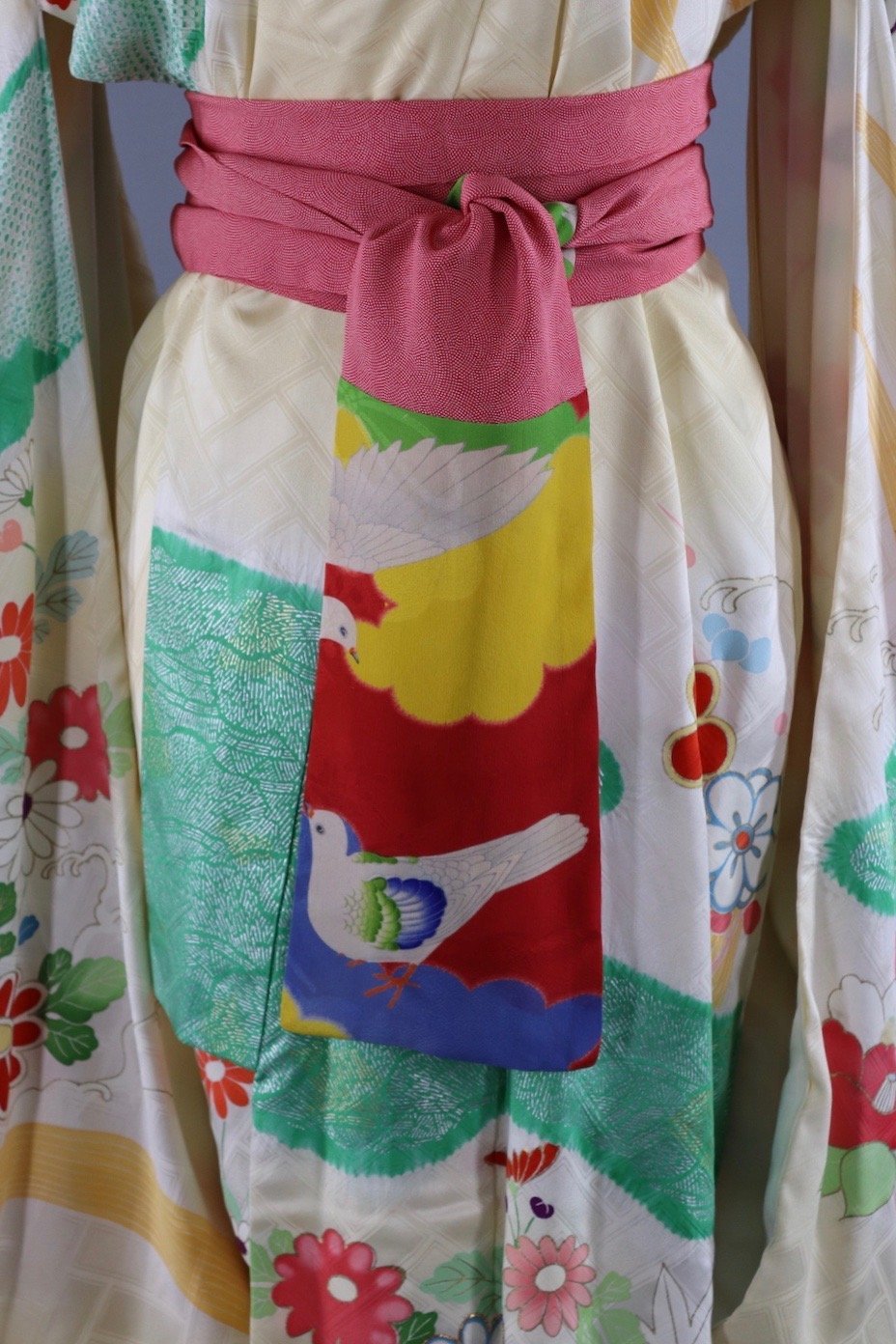Vintage Silk Kimono Robe / Yellow Ombre Green Floral - ThisBlueBird
