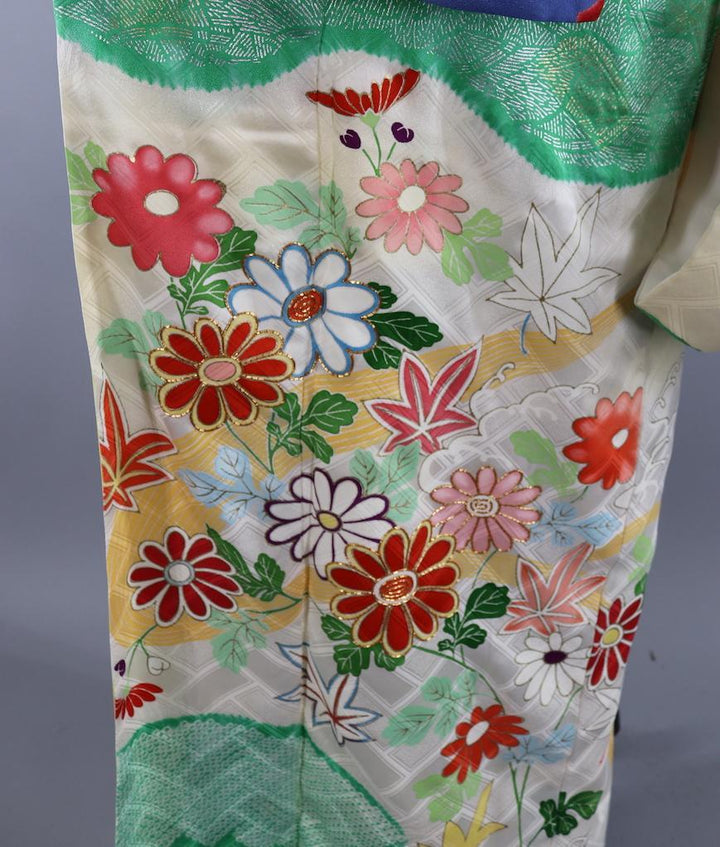 Vintage Silk Kimono Robe / Yellow Ombre Green Floral - ThisBlueBird