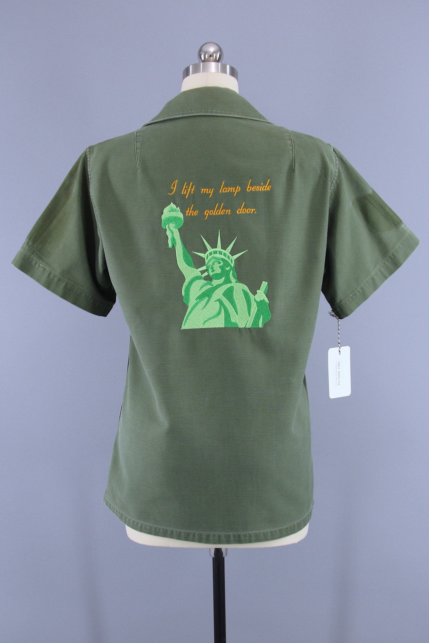 Vintage Statue of Liberty Embroidered 70s Camo Shirt / I Lift My Lamp Beside the Golden Door - ThisBlueBird