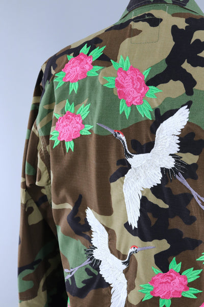 Vintage US Army Embroidered Camo Jacket / Flying Asian Cranes Birds Peony Floral Embroidery - ThisBlueBird