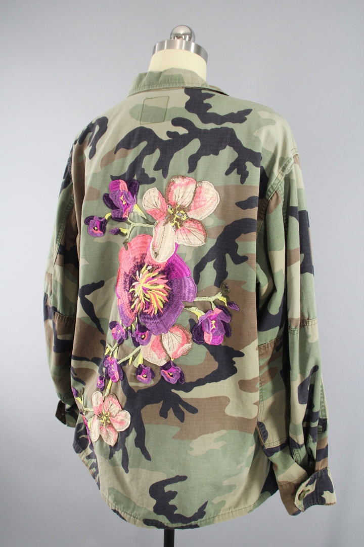 Vintage US Army Embroidered Camouflage Jacket / Purple Peach Floral Embroidery / XL XXL Plus - ThisBlueBird