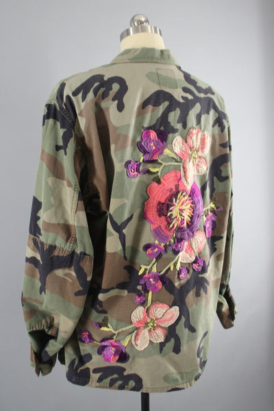 Vintage US Army Embroidered Camouflage Jacket / Purple Peach Floral Embroidery / XL XXL Plus - ThisBlueBird