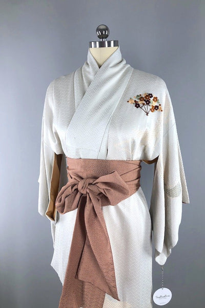 Vintage White Embroidered Fans Kimono Robe-ThisBlueBird - Modern Vintage