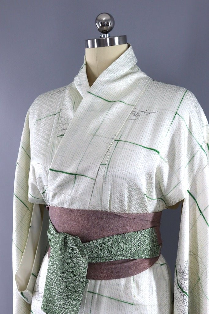 Vintage White Silk Kimono Robe ThisBlueBird