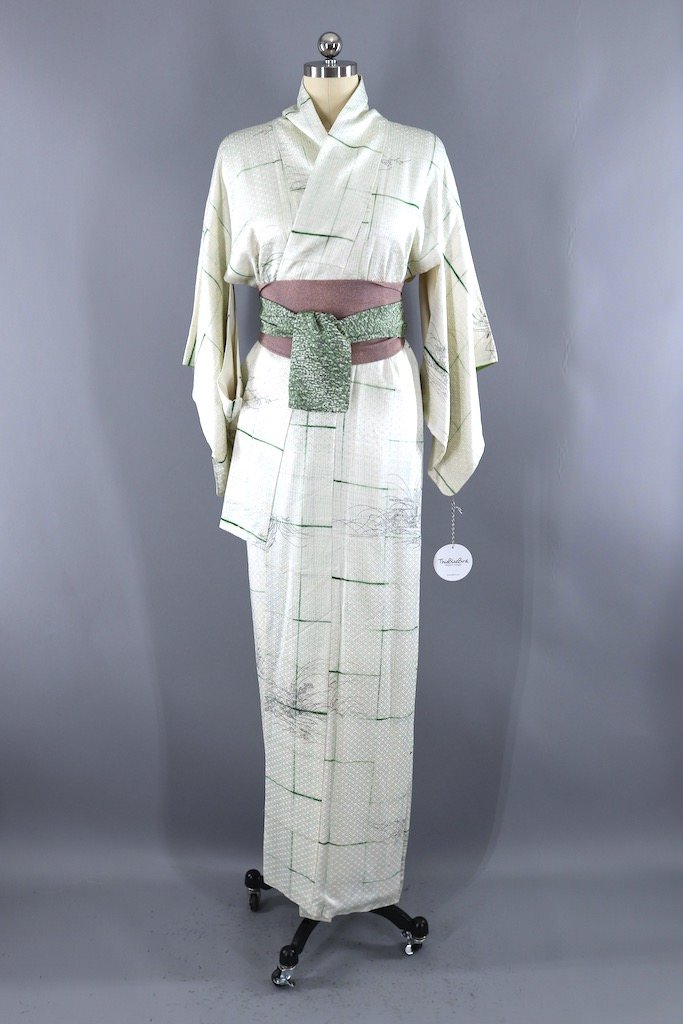 Vintage White Silk Kimono Robe ThisBlueBird