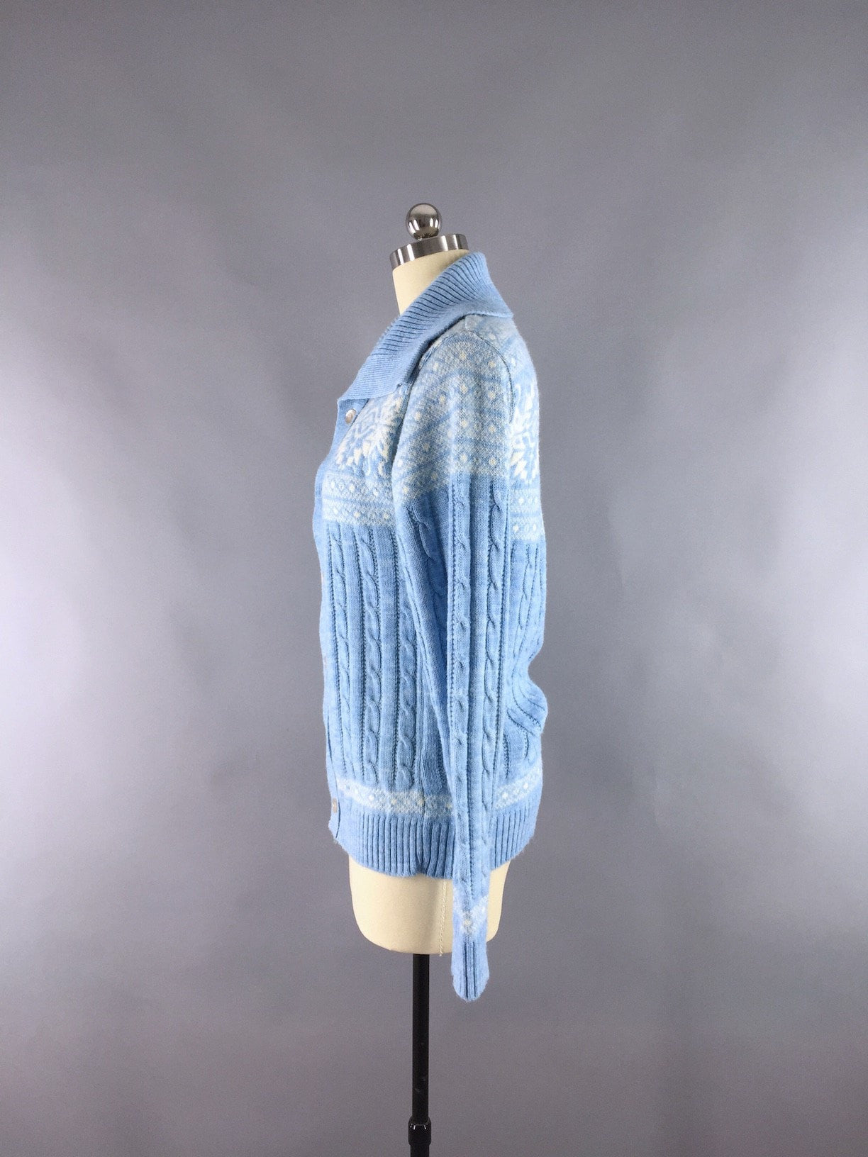 Vintage Wool Cardigan Sweater / Blue and White Snowflakes - ThisBlueBird